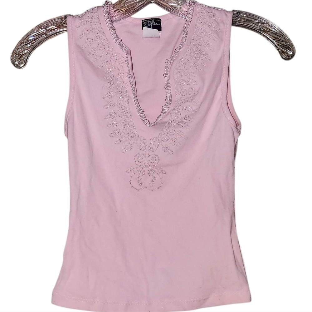 Styles Bohemian Pink Embroidered V-Neck Sleeveless Top